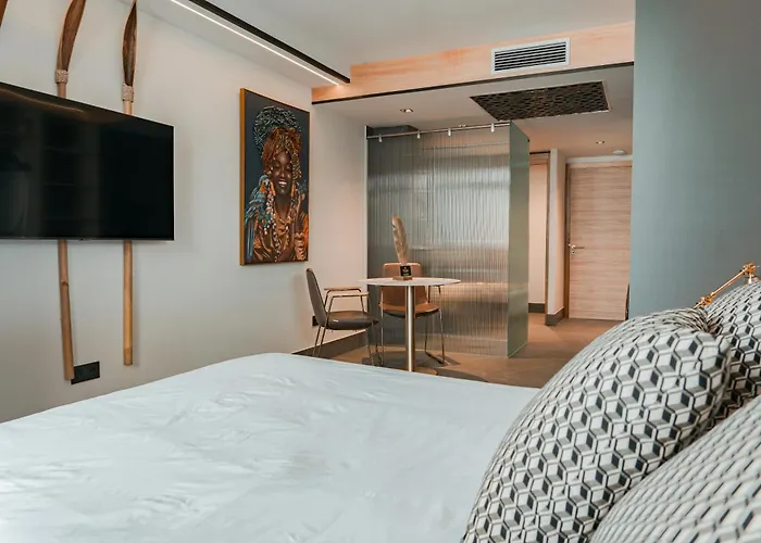 Апартаменты Poem By Airnest *