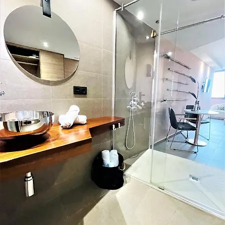 Poem By Airnest Apartman