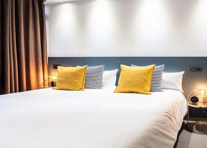 アパート Poem By Airnest