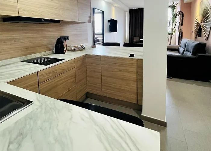 Poem By Airnest ラスパルマス・デ・グランカナリア