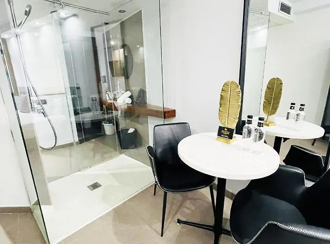 アパート Poem By Airnest *